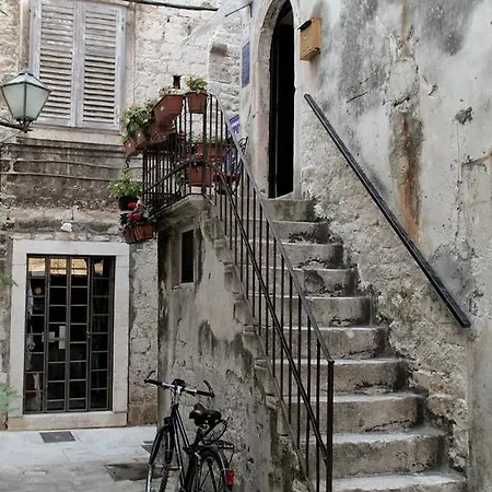 Apartment Tragurium
